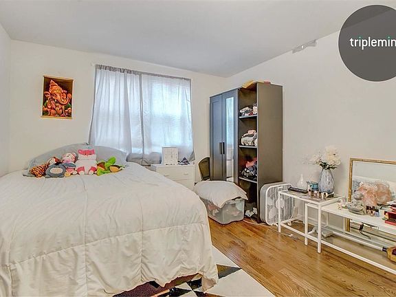 3rd image of 14-05 31st Ave #3AA