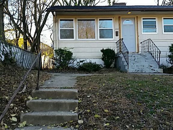 2nd image of 2560 Sarvis Ct
