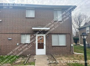 818 NW 68th St, Kansas City, MO 64118