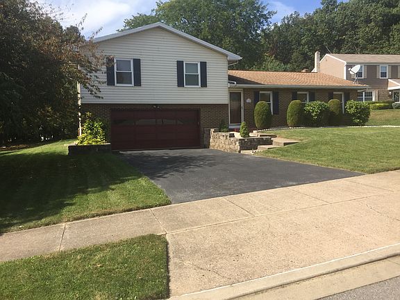 2nd image of 104 Westwood Cir