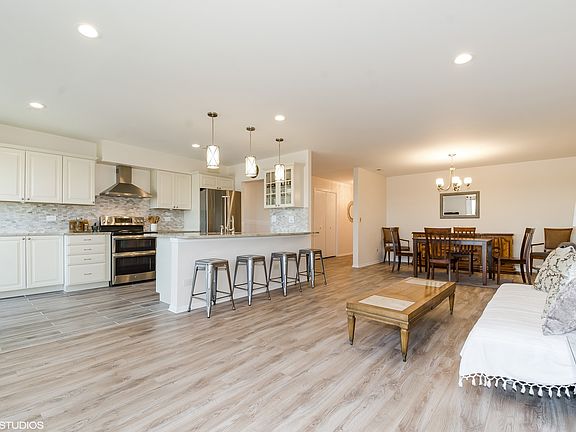 2nd image of 8101 W Courte Dr APT 508