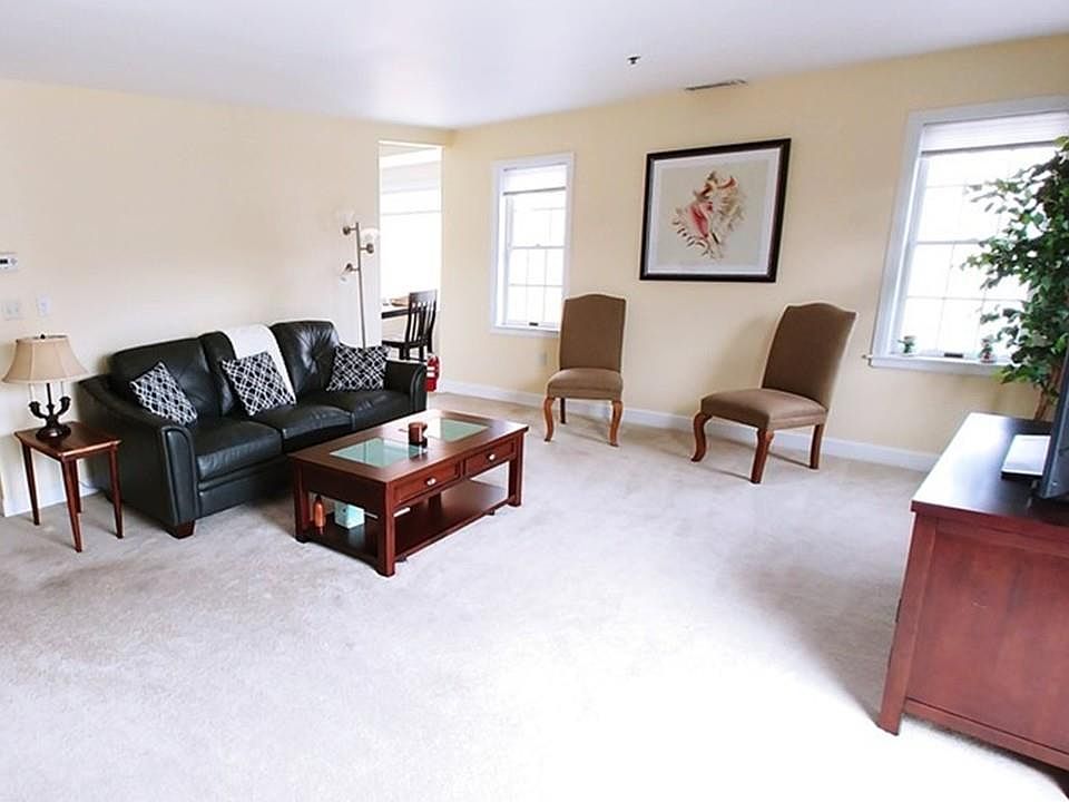 1st image of 5 S Stone Mill Dr APT 324
