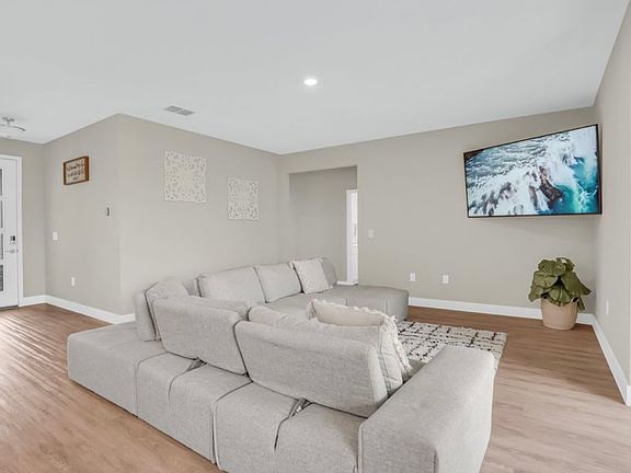 5th image of 2580 Ananas Rd