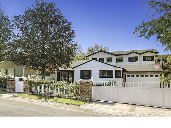 2nd image of 4005 Mary Ellen Ave
