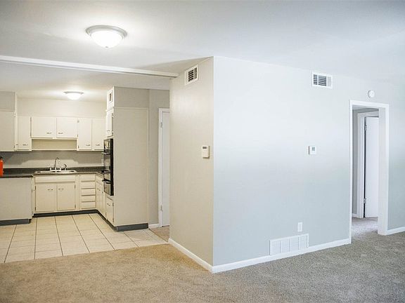 4th image of 91 N Belvedere Blvd APT 16