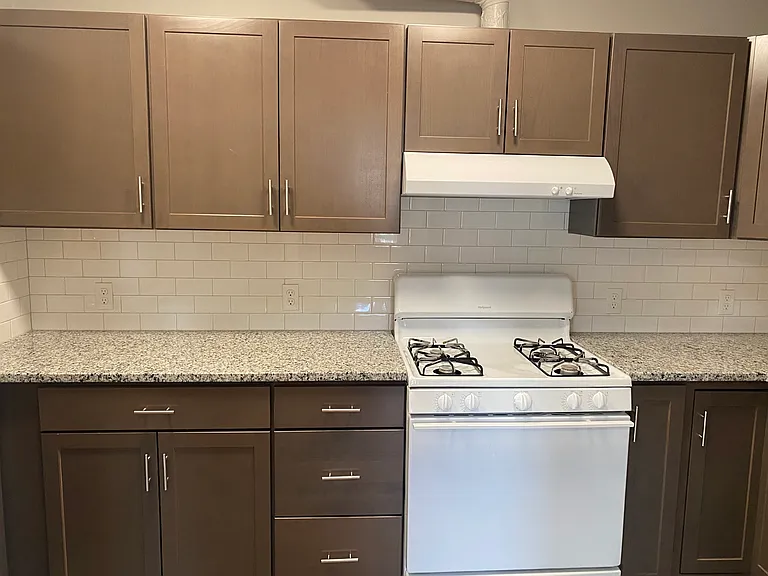 1190 Plymouth Ave #2N — Photo 8