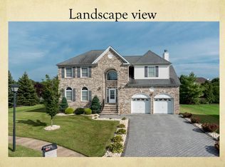 34 Honey Locust Dr, Monroe Township, NJ 08831