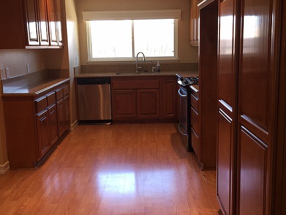 3rd image of 25987 E 28th St