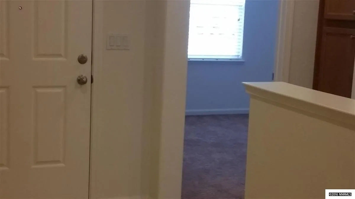 Rental in Reno — Photo 4