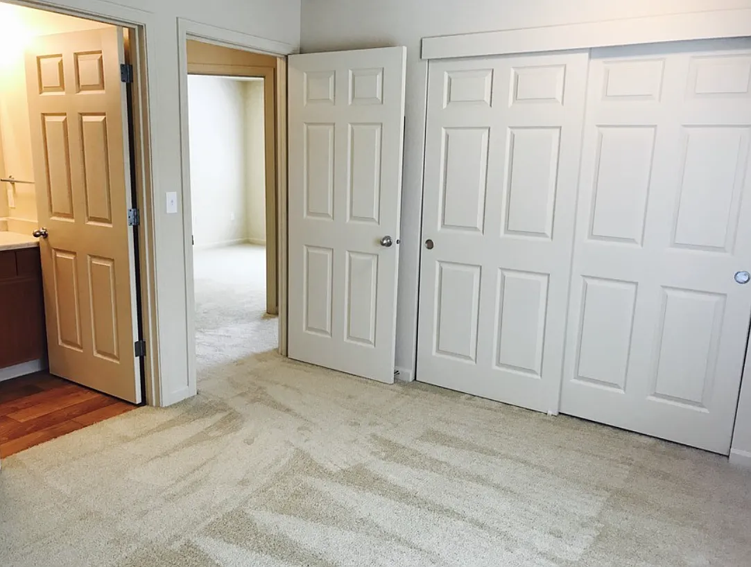 Hawks Ridge Apartments — Photo 3