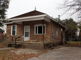 229 W Pate St, Saint Pauls, NC 28384