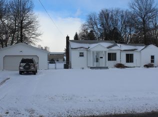 23 S Van Buren Ave, Barberton, OH 44203