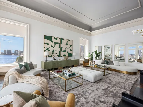 450 East 52nd Street image 4 of 33