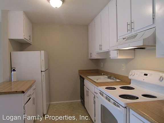 4th image of 745 E Bradley Ave #6