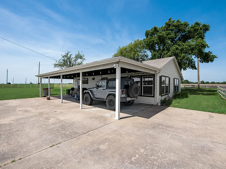 354 N FM 1138 — Photo 15
