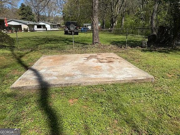 4th image of 618 Valley Rd