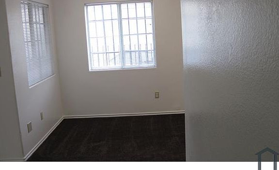 4th image of 415 W 55th St