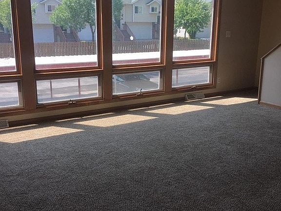 3rd image of 3615 Kennedy Dr APT 1