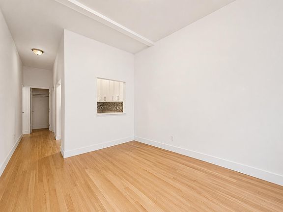 4th image of 346 W 52nd St #21