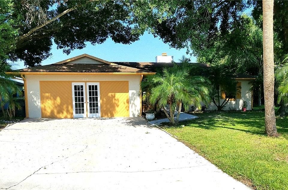 1st image of 434 Lake Daisy Dr