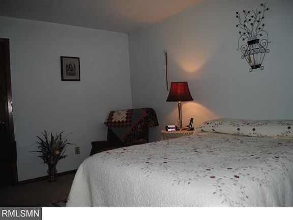5th image of 405 Clover Leaf Pkwy NE