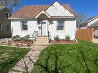 911 12th Ave NE, Rochester, MN 55906