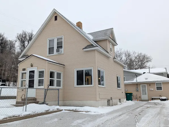 510 3rd Ave NW #1/2, Mandan, ND 58554