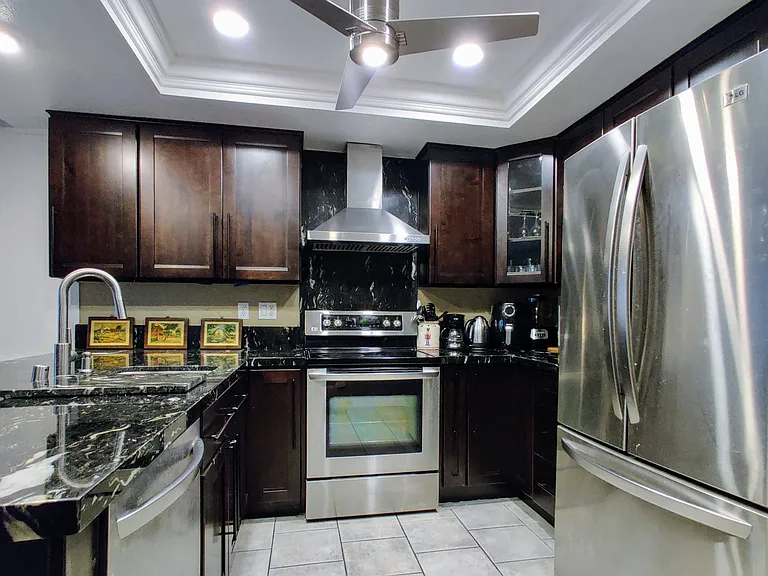 Mirabel Ln — Photo 22