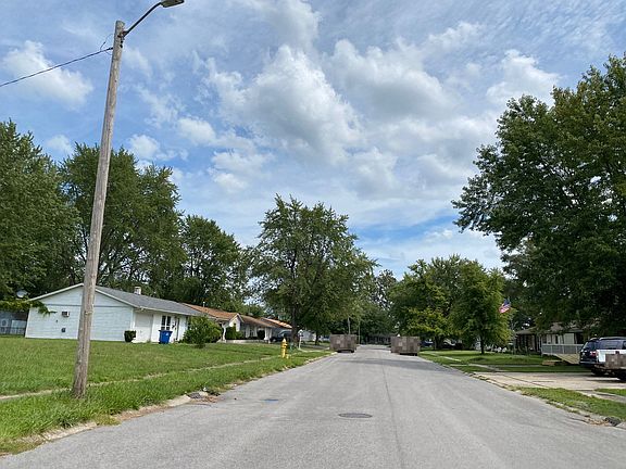 5th image of 2114 S Fairfield Dr
