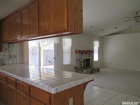 4th image of 12026 Pecan Ave