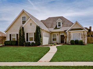 3745 E Breakstone Dr, Fayetteville, AR 72764