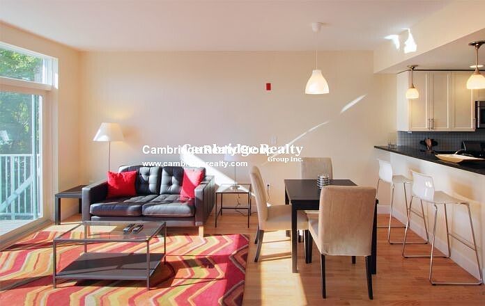 1st image of 7 Cameron Ave #102T