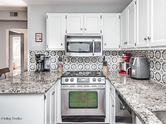 5th image of 2043 Douglass Blvd APT 2