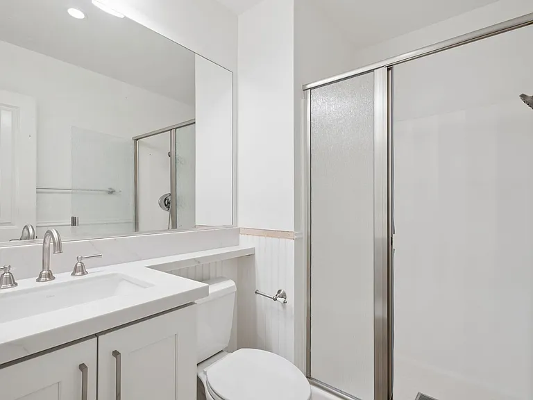 8822 Bellshire Dr — Photo 13