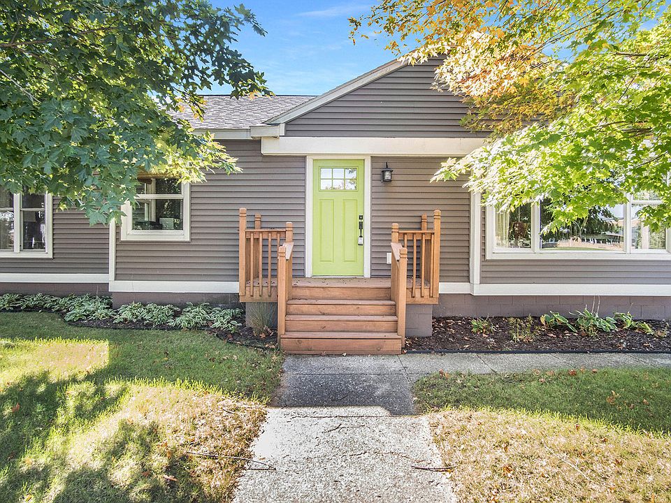 804 Anderson St, Ludington, MI 49431 Zillow