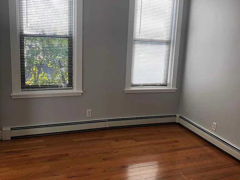 564 Putnam Ave #2L — Photo 6