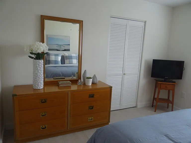 2473 Rosa Ln — Photo 11