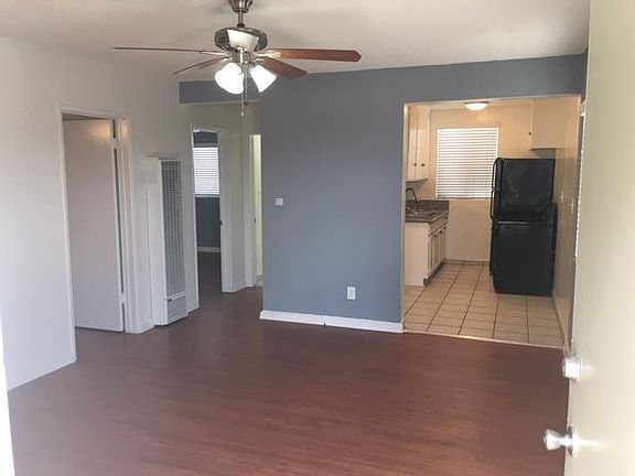 3rd image of 1731 W 120th St APT 1