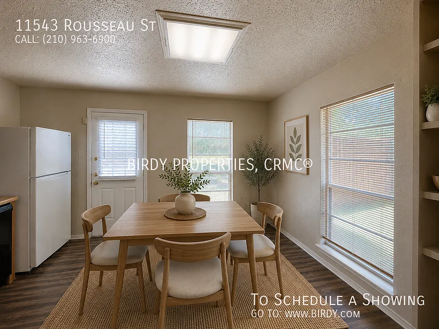 "Cozy Charm Meets Modern Comfort: 3-Bed, 2-Bath Home with Fireplace at 11543 Rousseau St, San Ant... — Photo 3