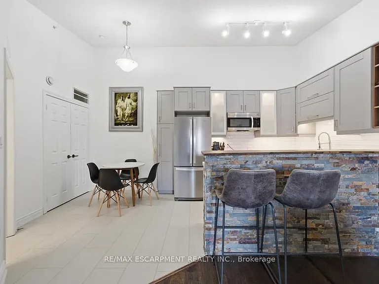 4013 Kilmer Dr #410 — Photo 4