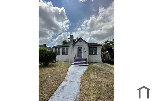 1178 W 10th St Photo 1