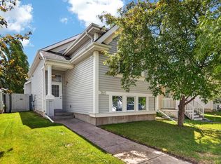 7815 14th Ave SW, Edmonton, AB T6X1H3