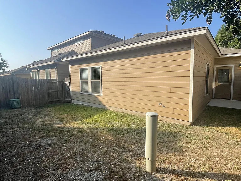 7214 Sunny Day — Photo 34