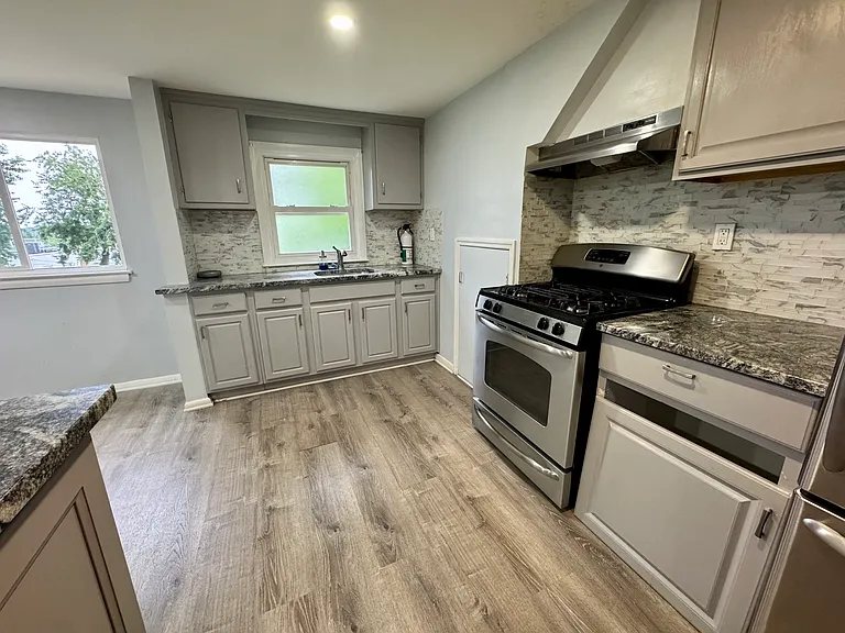 347 E 29th St #2 — Photo 9