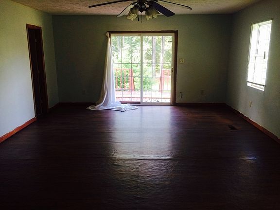 Den leading to beautiful deck