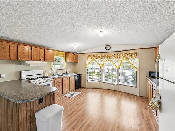 3rd image of 6930 NE 56th St #25A