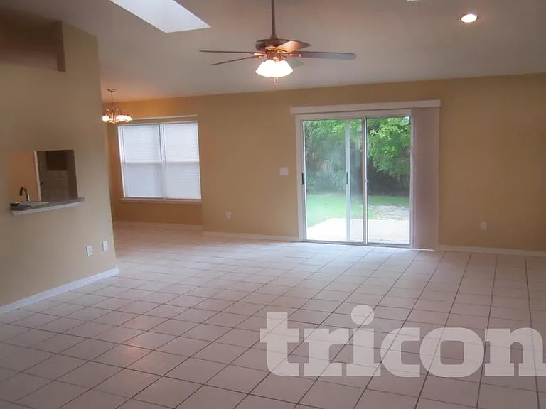 11509 Twin Oaks Trl — Photo 7