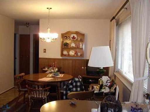5th image of 27067 Broadmoor Dr