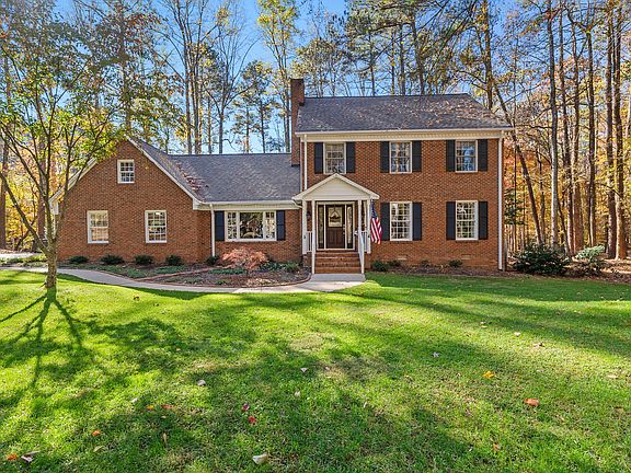 2nd image of 8009 Hollander Pl