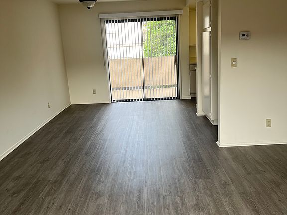 Patio/balcony off dining and kitchen area
